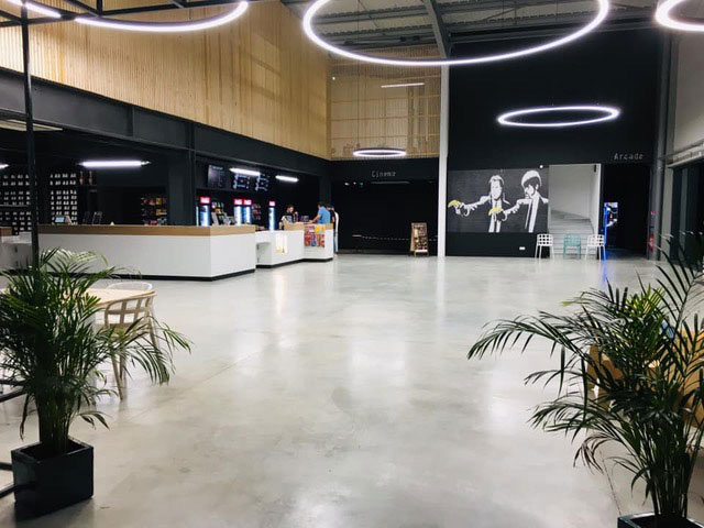 Communiquez dans les salles de cinéma au complexe cinématographique de Lecci de Porto-Vecchio, un service CorsicaCom